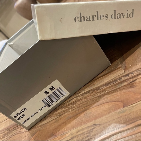 Women's gold bronze kitten heels metal metallic leather open back size 8 slides - Picture 14 of 15